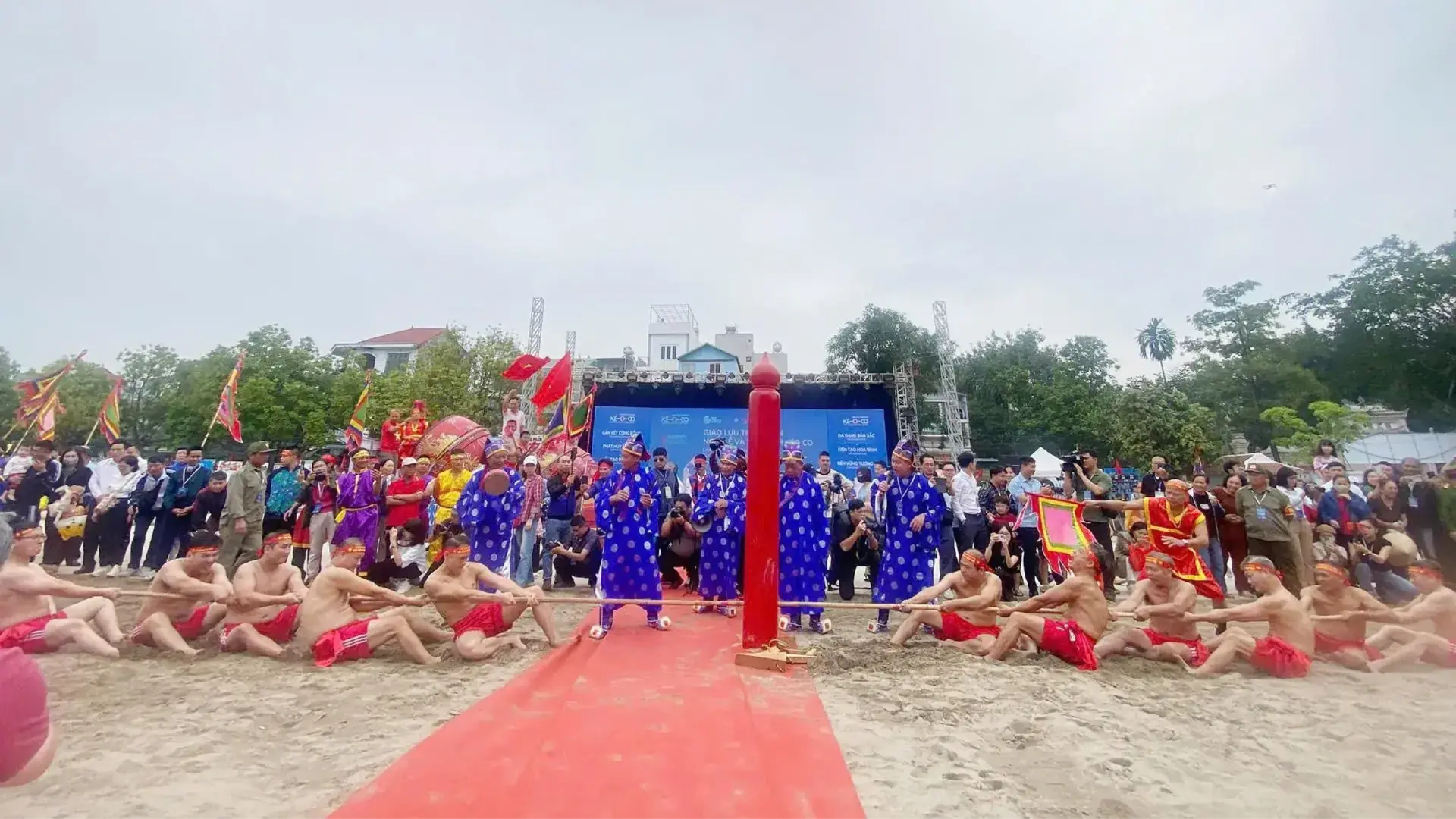 Cộng đồng cùng gìn giữ di sản kéo co